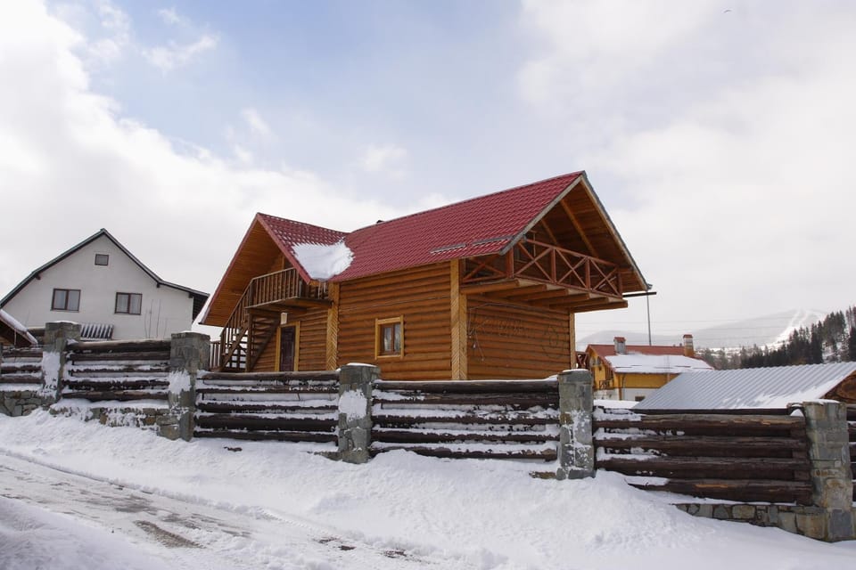 Затишна Домівка House in Lviv Oblast