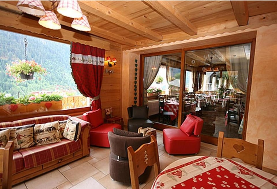 Lounge or bar