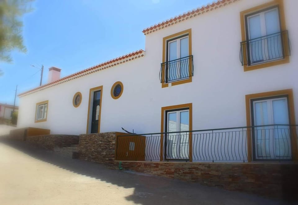Turismo Rural Pão e Água Farm Stay in Portugal