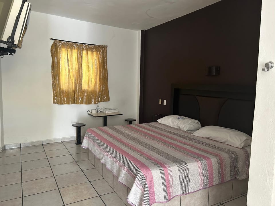 Auto Hotel El Pacífico Hotel in Morelia