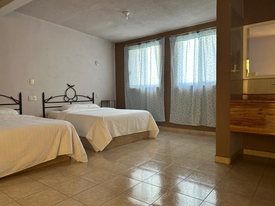 Auto Hotel El Pacífico Hotel in Morelia