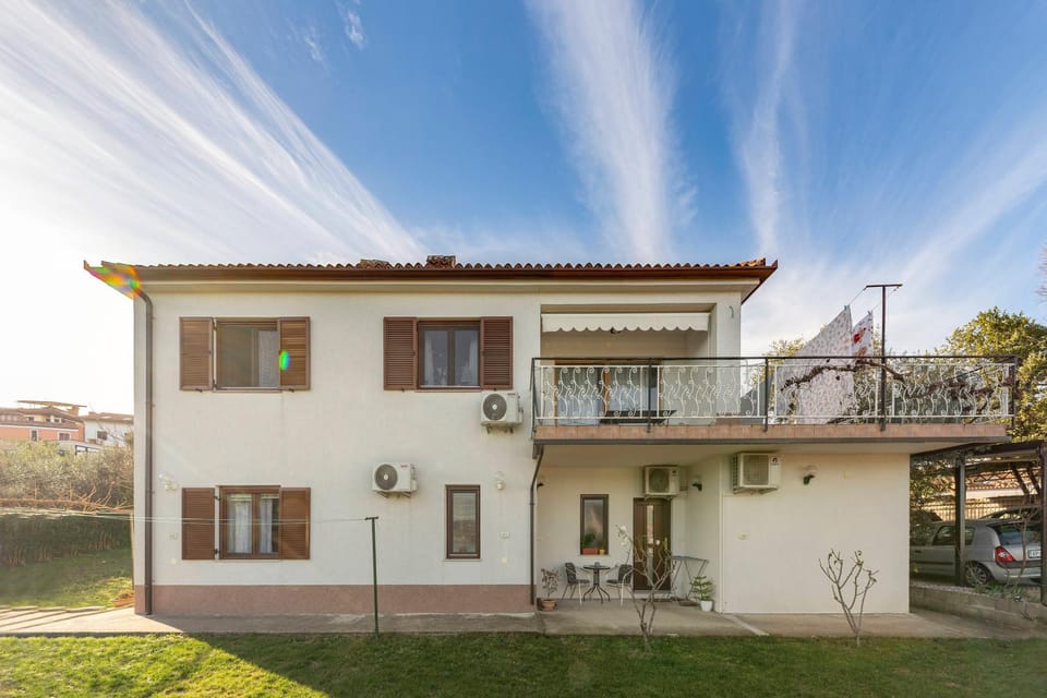 Property building, Day, Natural landscape