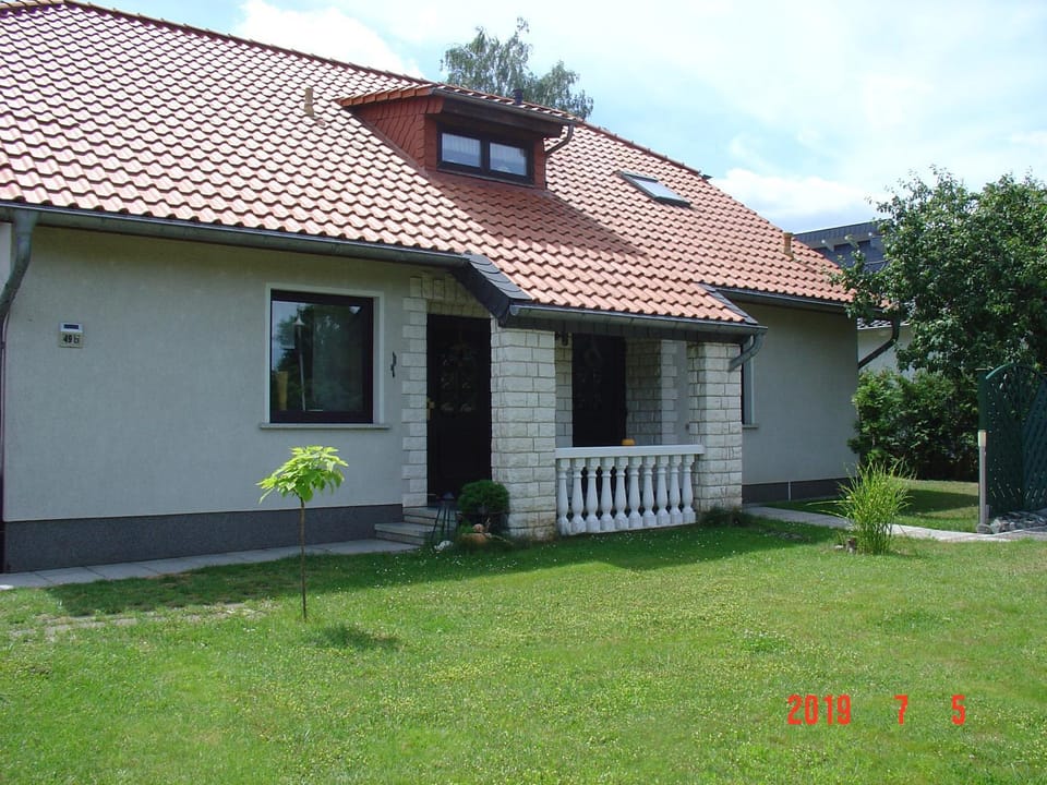 Facade/entrance, Garden, Garden view