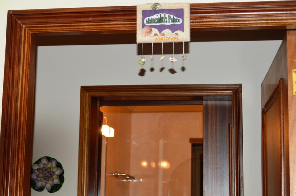 Property logo or sign, Photo of the whole room