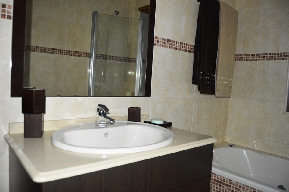 Massage, Bathroom