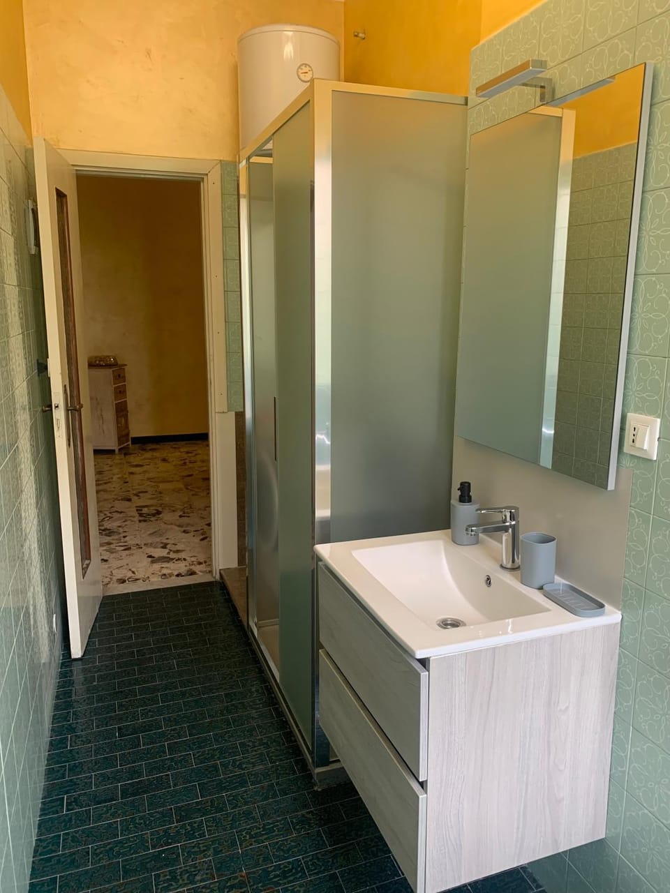 Shower, Bathroom