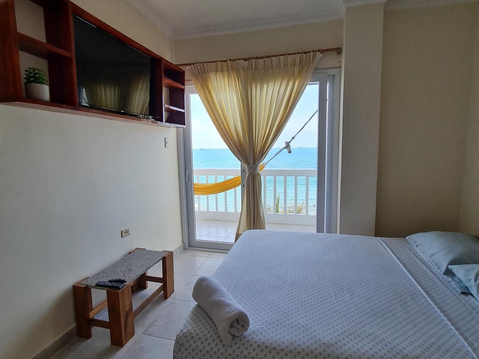 Bed, Bedroom, Sea view, towels