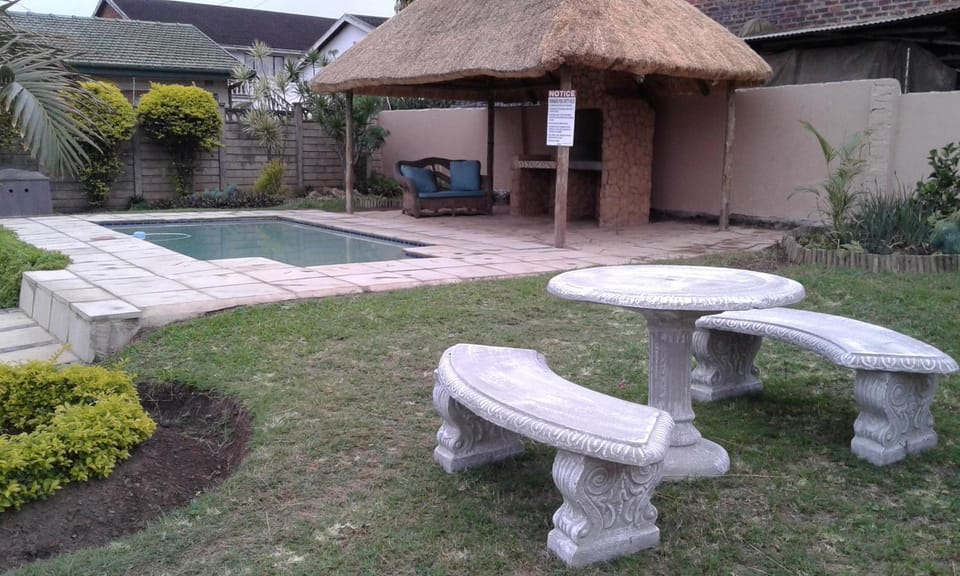 Garden, Swimming pool