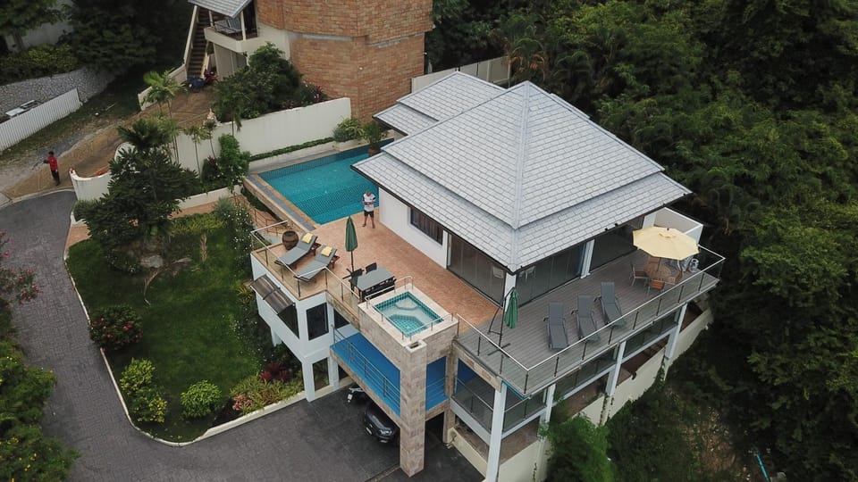 Property building, Day, Bird's eye view, Pool view, Swimming pool