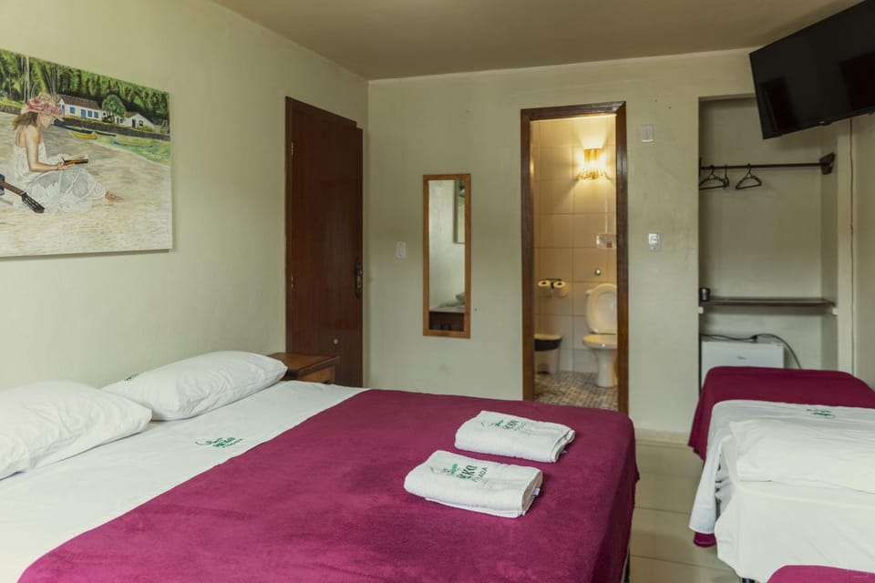 Bed, Bathroom, Photo of the whole room, Bedroom