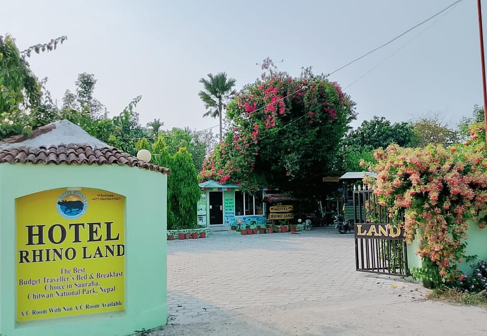 Facade/entrance, Garden, Landmark view