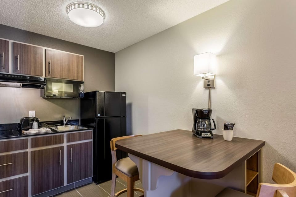 Kitchen or kitchenette, Photo of the whole room, On site
