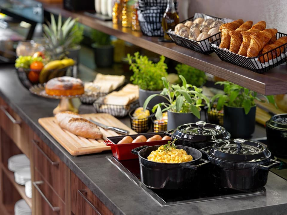 Breakfast, Buffet breakfast