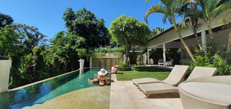 Day, People, Garden, Garden, Garden view, Pool view, Swimming pool, sunbed