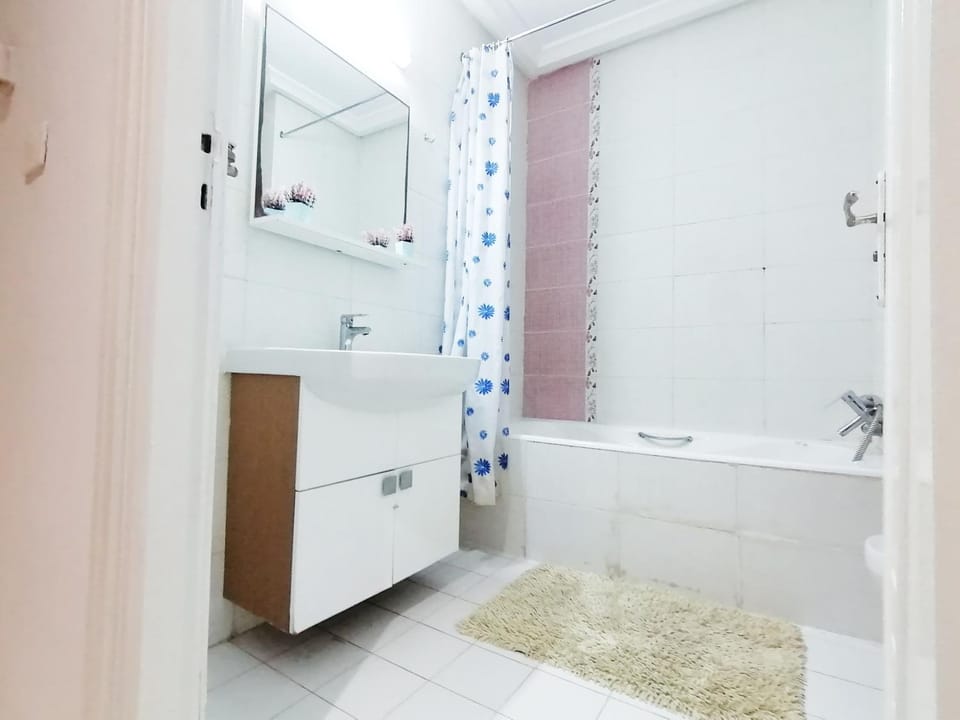 Bathroom, towels