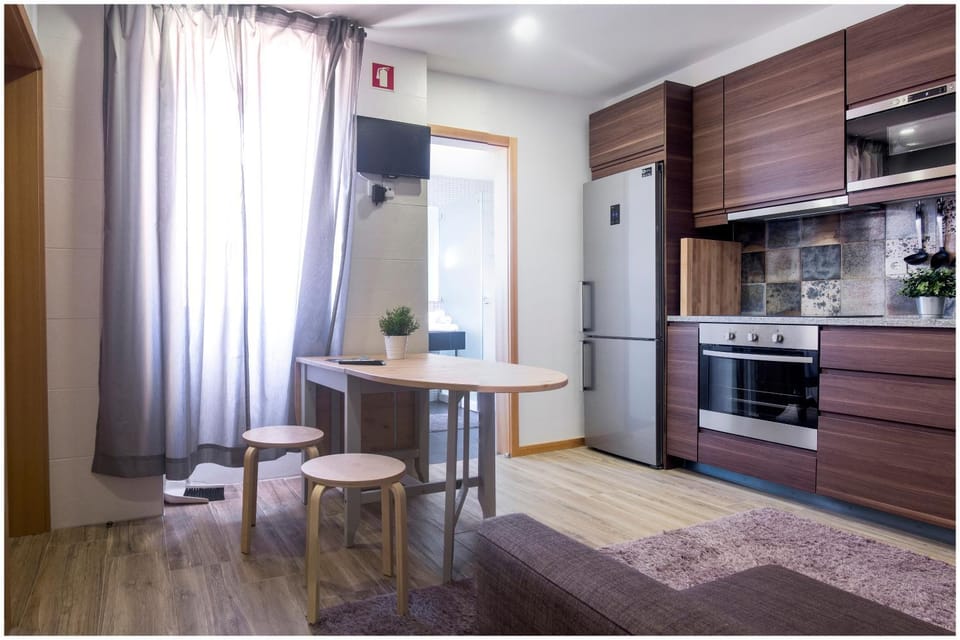 Communal lounge/ TV room, Kitchen or kitchenette, Living room