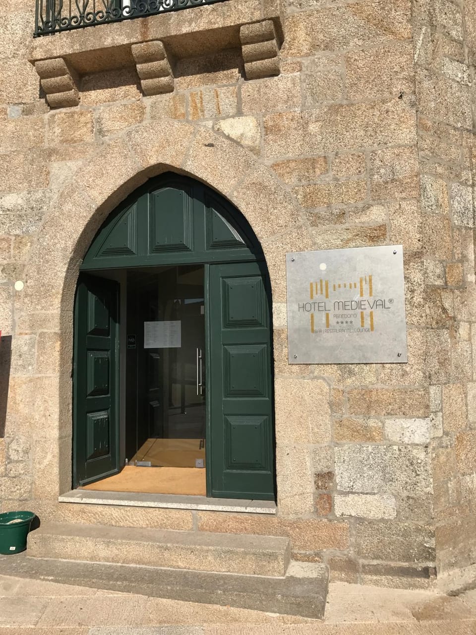 Facade/entrance, Logo/Certificate/Sign