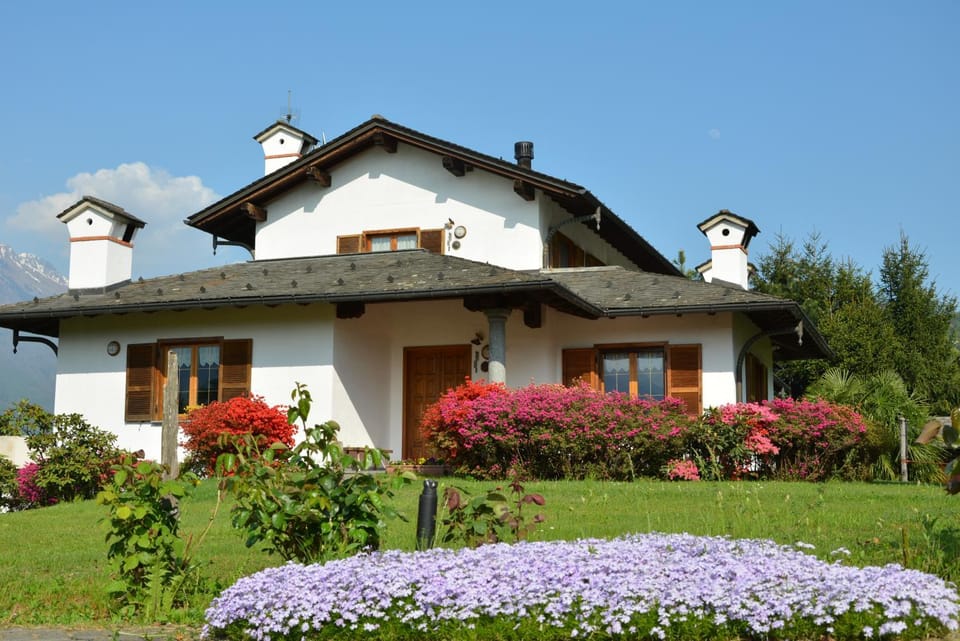 Villa Palma Apartment in Colico