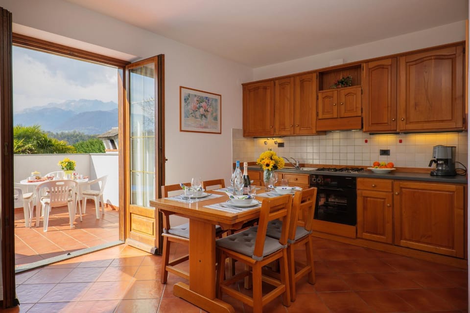 Villa Palma Apartment in Colico