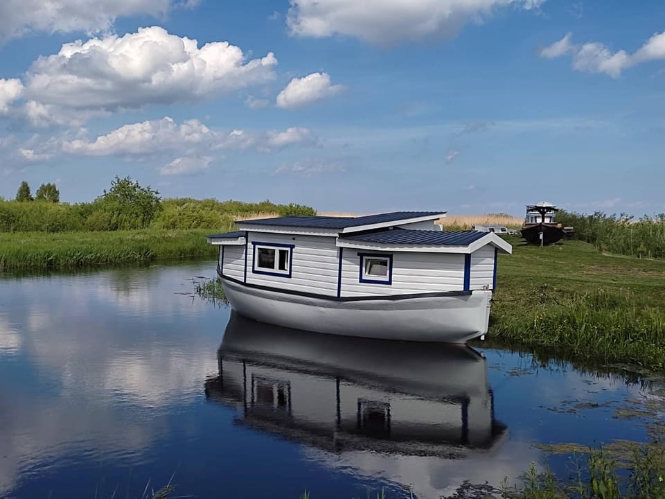 Natural landscape, Activities, View (from property/room), Lake view, River view