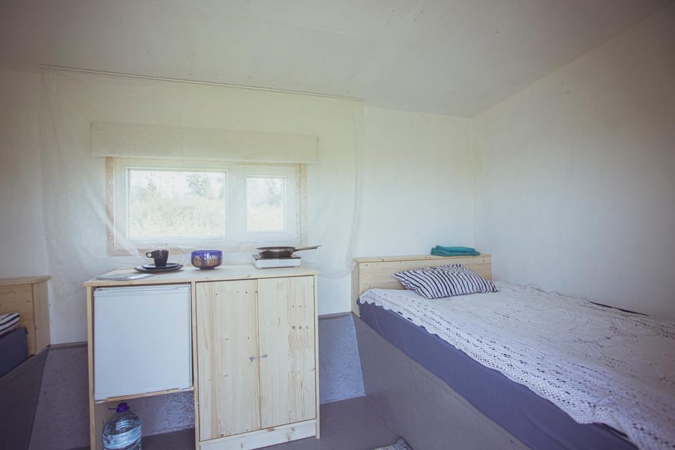 Bed, View (from property/room), Kitchen or kitchenette, Photo of the whole room, Garden view