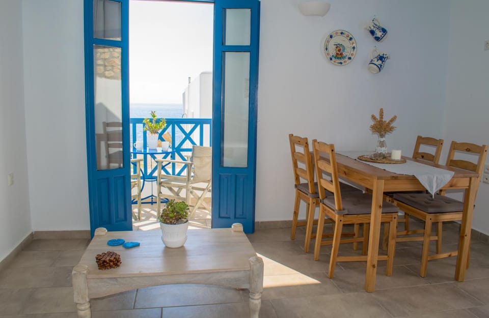 Balcony/Terrace, Living room, Dining area, Sea view