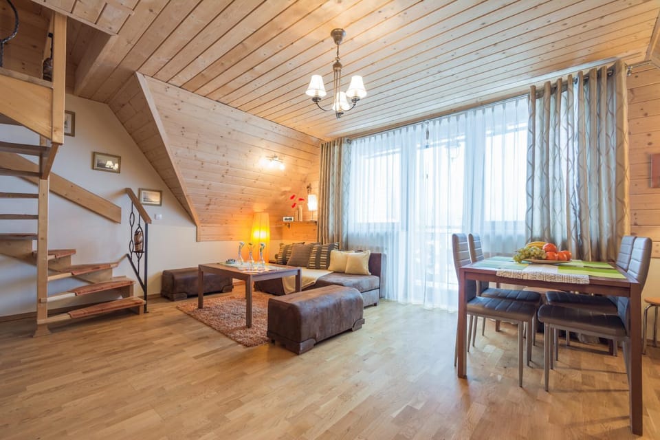 Balcony/Terrace, Living room