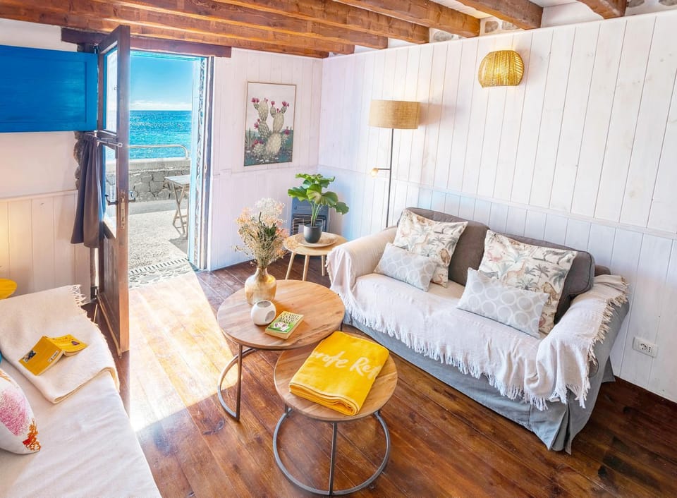 Living room, Sea view