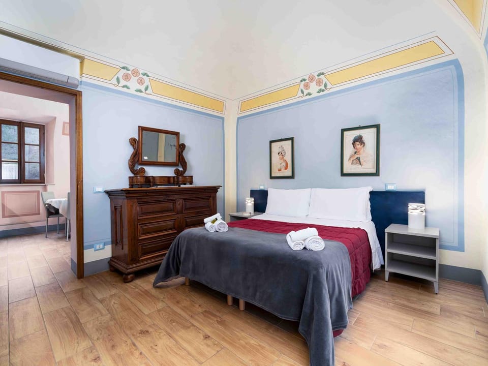 Bed, Photo of the whole room, Bedroom, towels, wardrobe, air conditioner