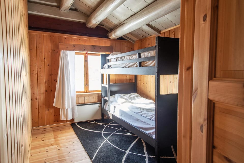 bunk bed