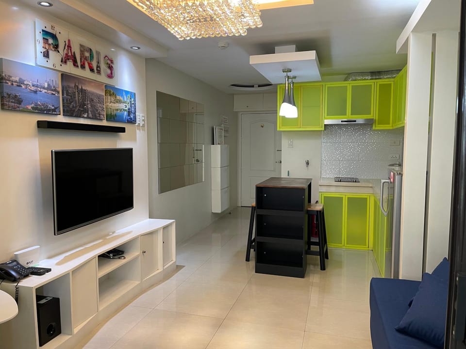 Entertainment, kitchen