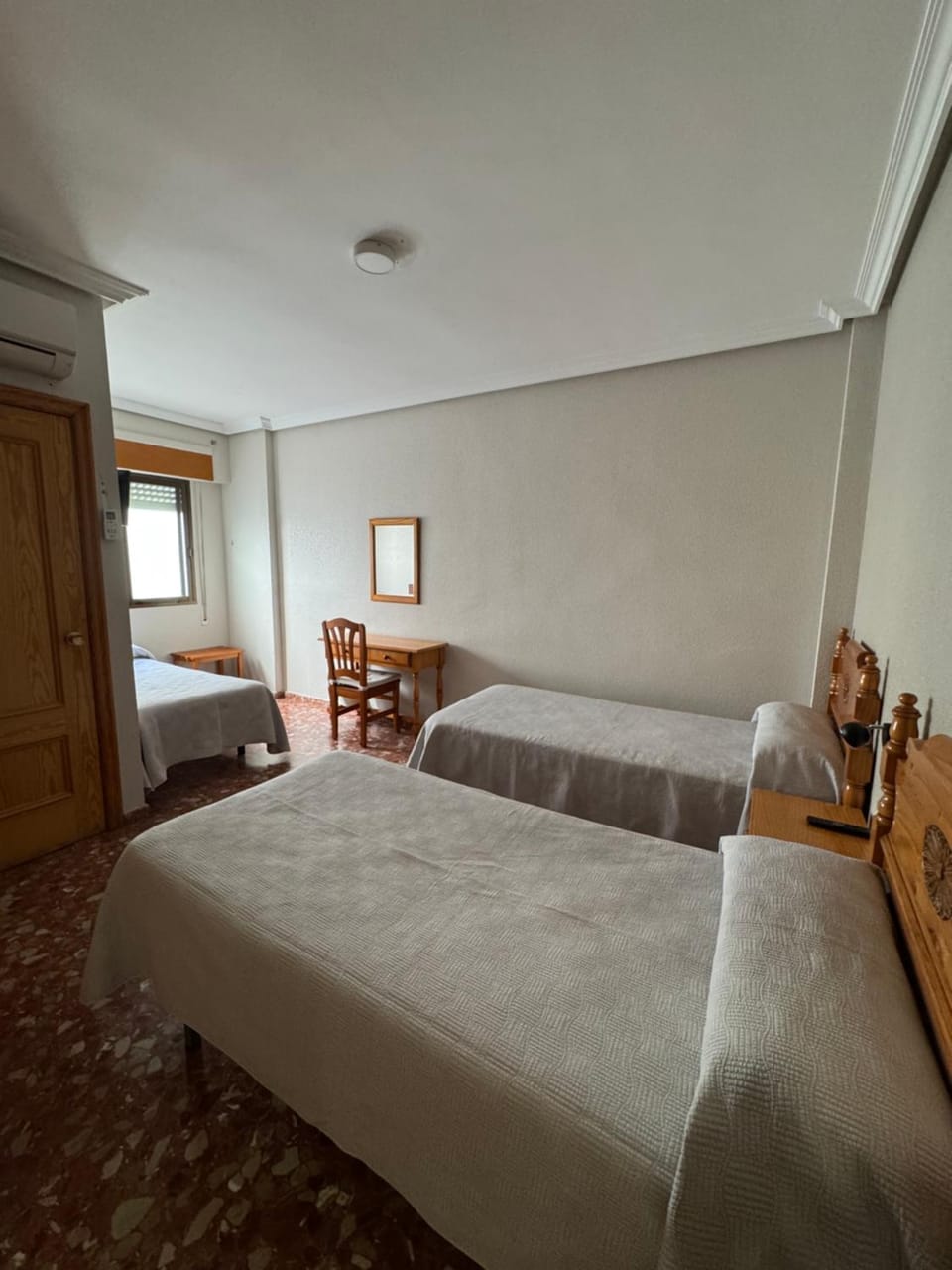 Bed, Living room, Photo of the whole room, Bedroom