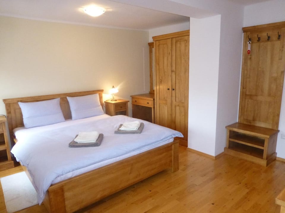 Bed, Photo of the whole room