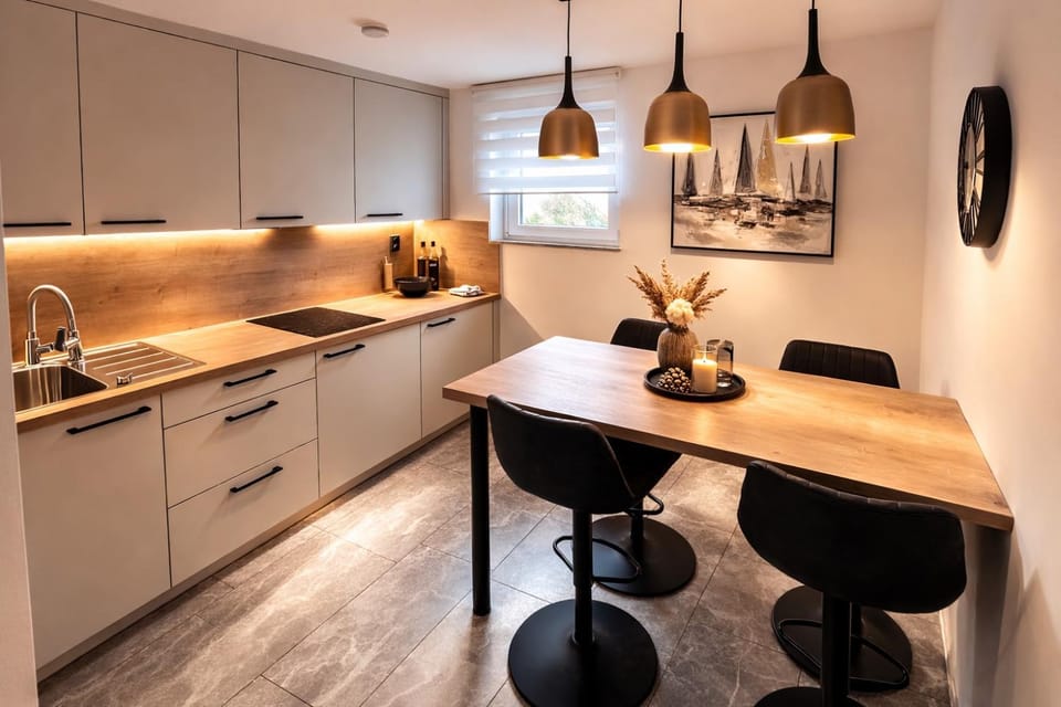 Kitchen or kitchenette