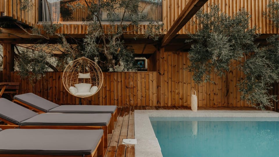 Patio, Swimming pool