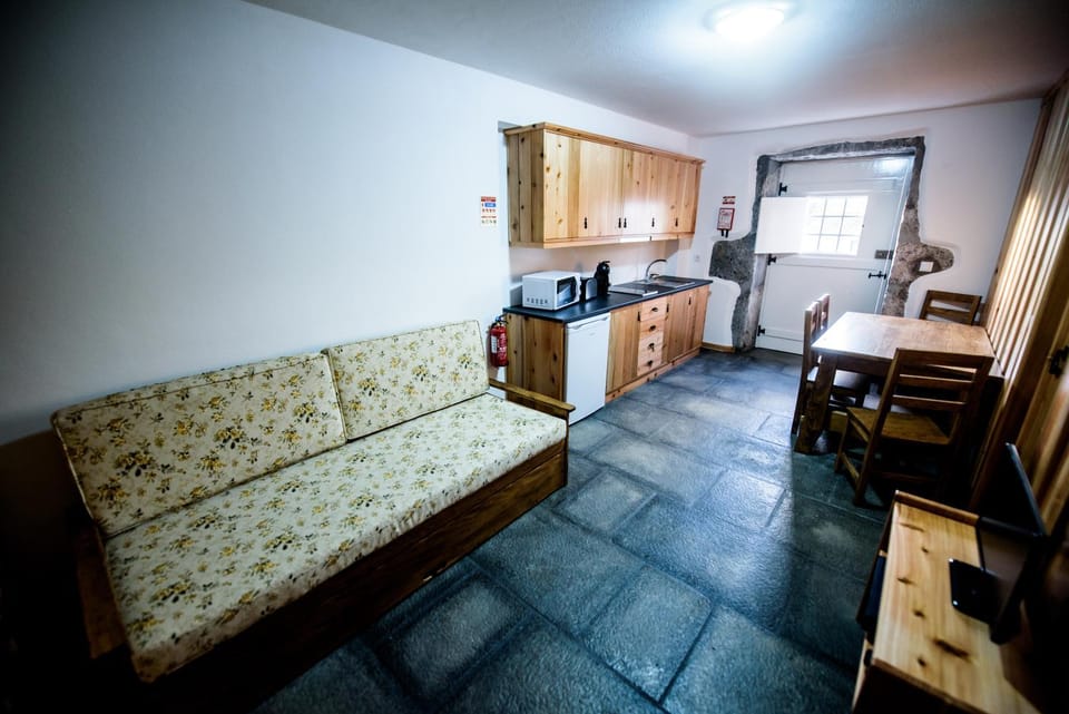 Communal lounge/ TV room, Kitchen or kitchenette, Living room, Communal kitchen
