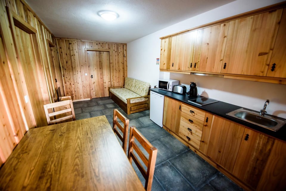 Communal lounge/ TV room, Kitchen or kitchenette, Living room, Dining area, Communal kitchen