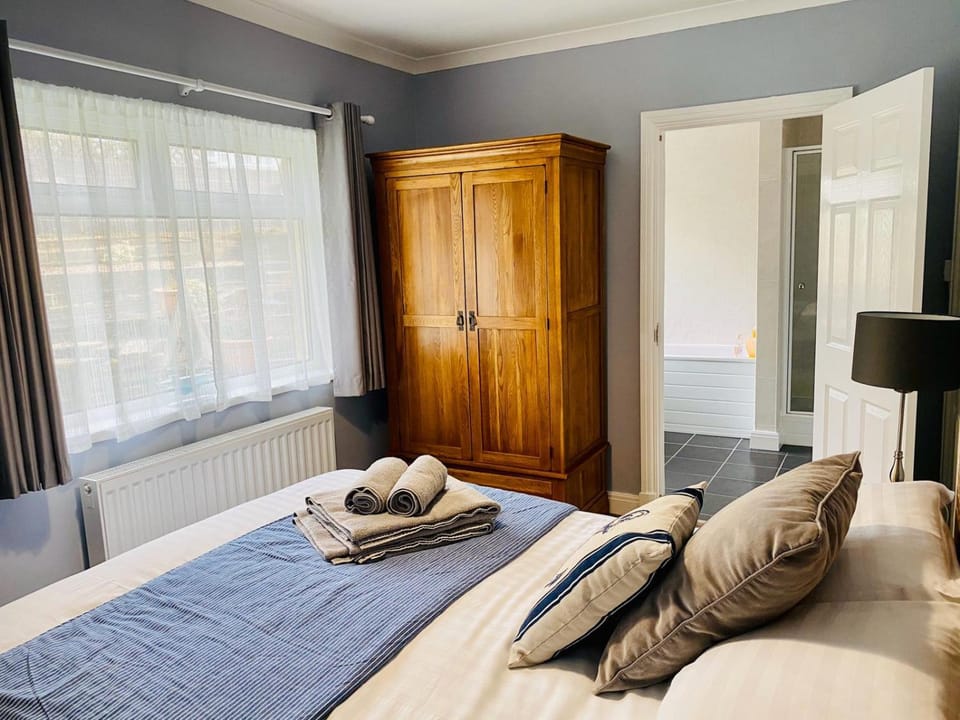 Pinewood B&B Bed and Breakfast in Amroth