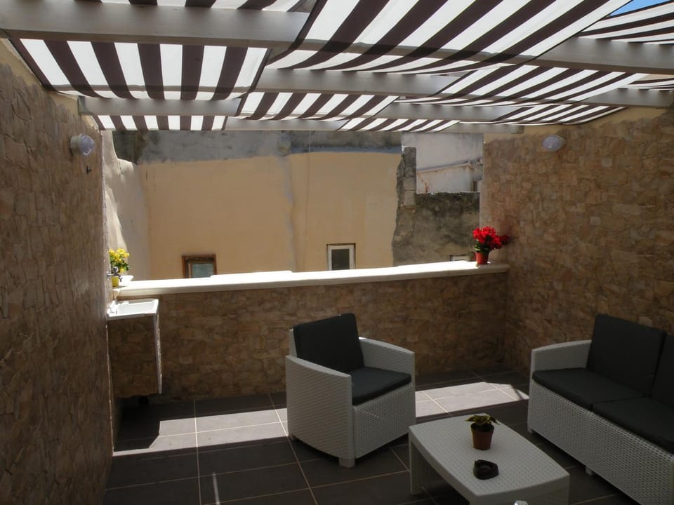 Balcony/Terrace, Balcony/Terrace