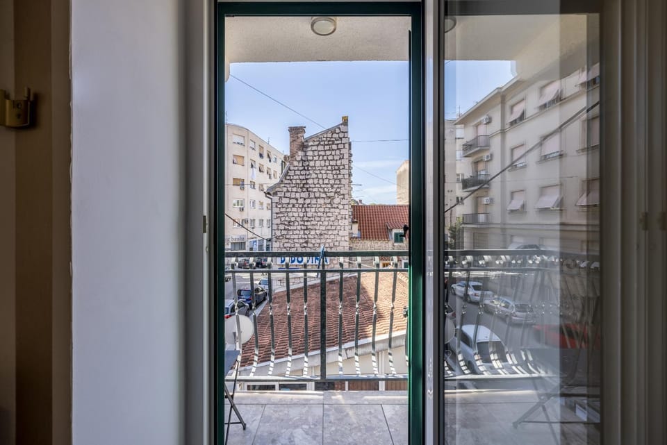 Balcony/Terrace, City view