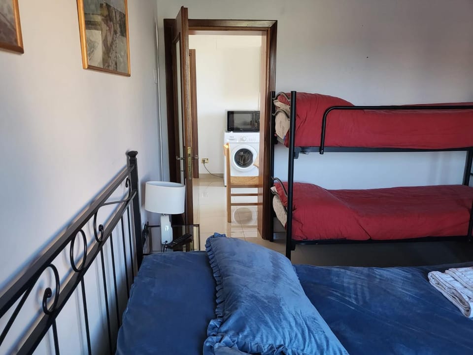 Bed, Photo of the whole room, Bedroom, bunk bed