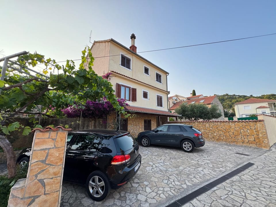 Apartmani Meri Apartment in Tisno