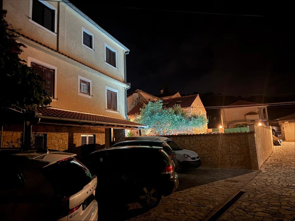 Apartmani Meri Apartment in Tisno
