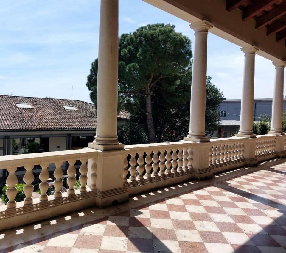 Balcony/Terrace, Internal: Not applicable to any particular room