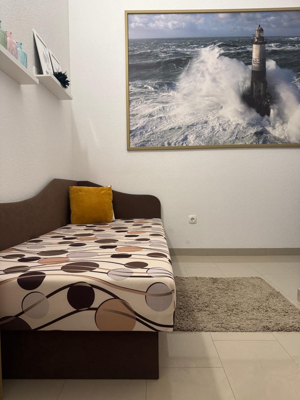 Bed, Living room