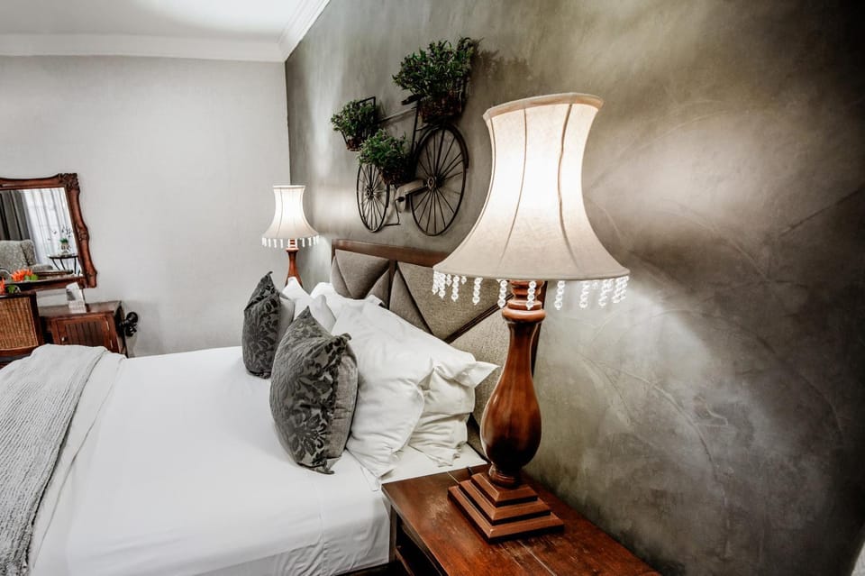 Opikopi Guest House Bed and Breakfast in Pretoria