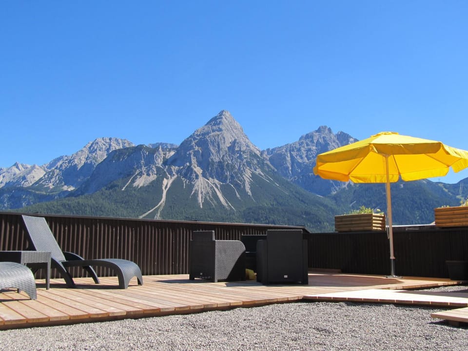 Natural landscape, Mountain view, sunbed