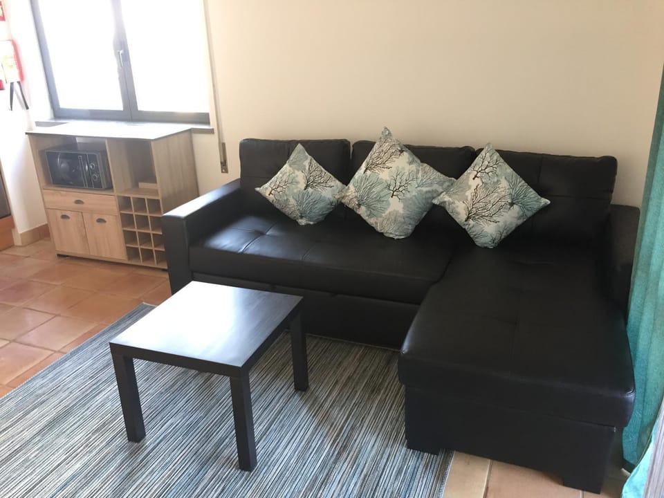 Bed, Living room