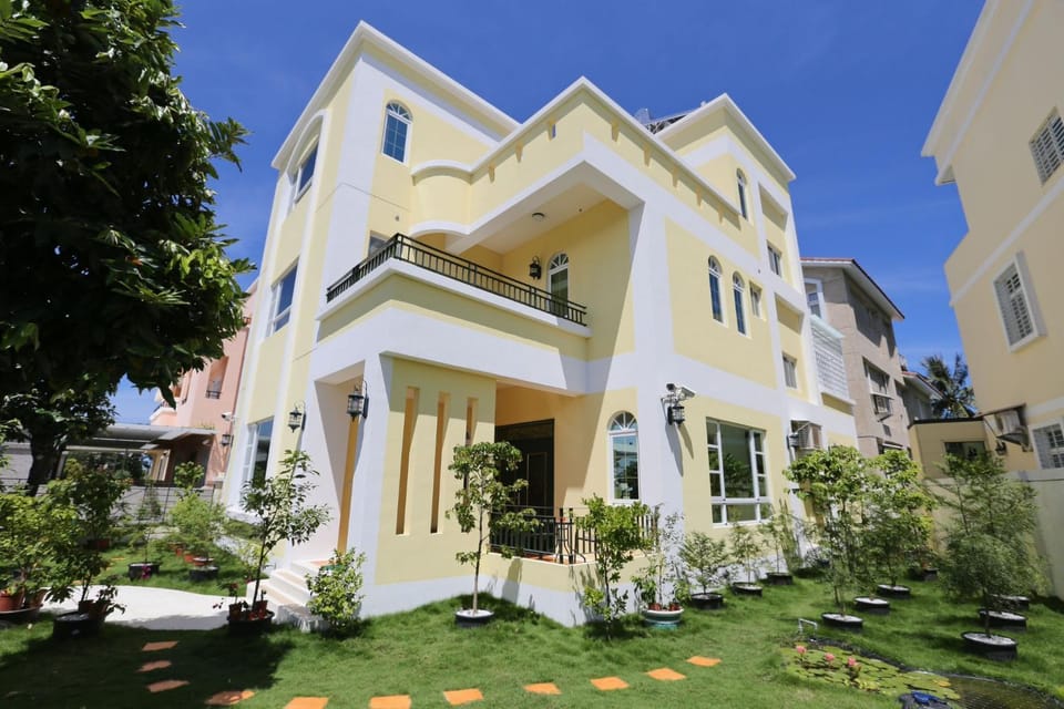 Property building, Garden, Garden view