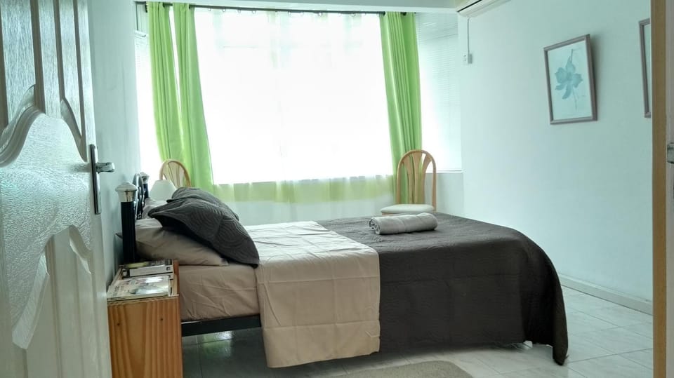 Photo of the whole room, cot, bunk bed